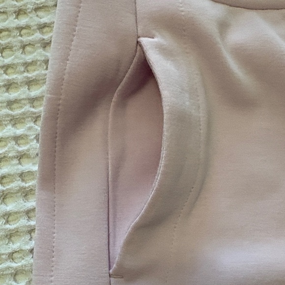 Athleta Seasoft Women's Light Pink Athletic Shorts- - Picture 4 of 5